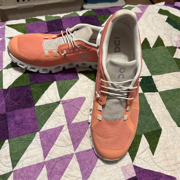 On Cloud 5 Shoes Size 10 - Picture 2 of 6